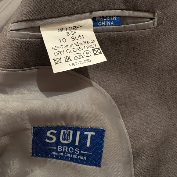 Classic Gray Boy's Suit - Picture 4 of 4